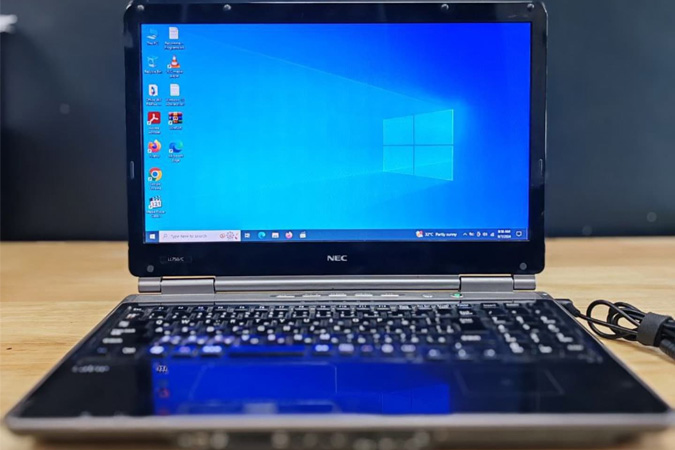 servis-jual-beli-trade-in-laptop-baru-lama-hakim-raspberry-tech-solution